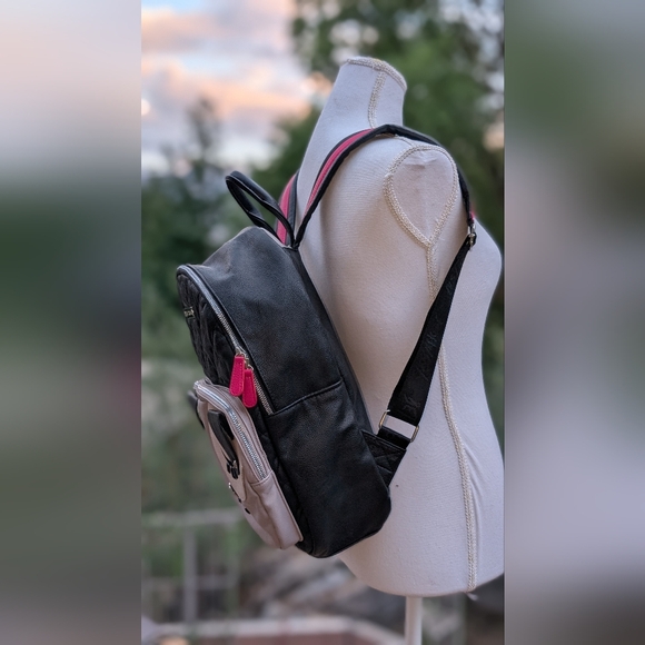 Betsey Johnson Collectable "Puppy" Backpack NWOT - Picture 3 of 10